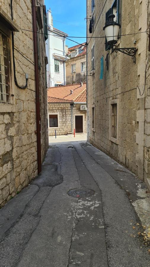Apartment Central Old Town With Private Indoor Garage Parking Split Luaran gambar
