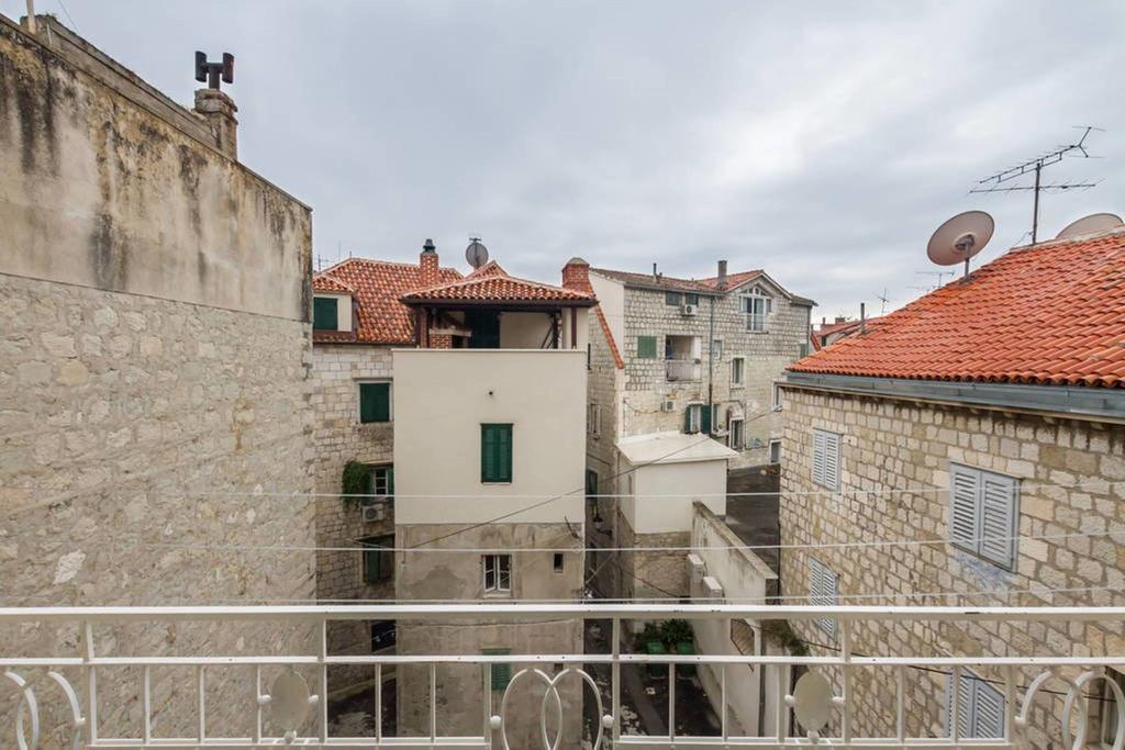 Apartment Central Old Town With Private Indoor Garage Parking Split Luaran gambar