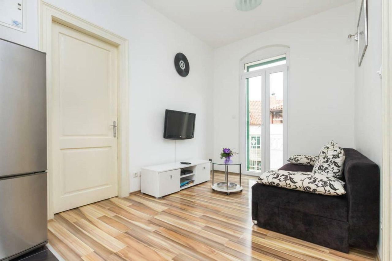 Apartment Central Old Town With Private Indoor Garage Parking Split Luaran gambar