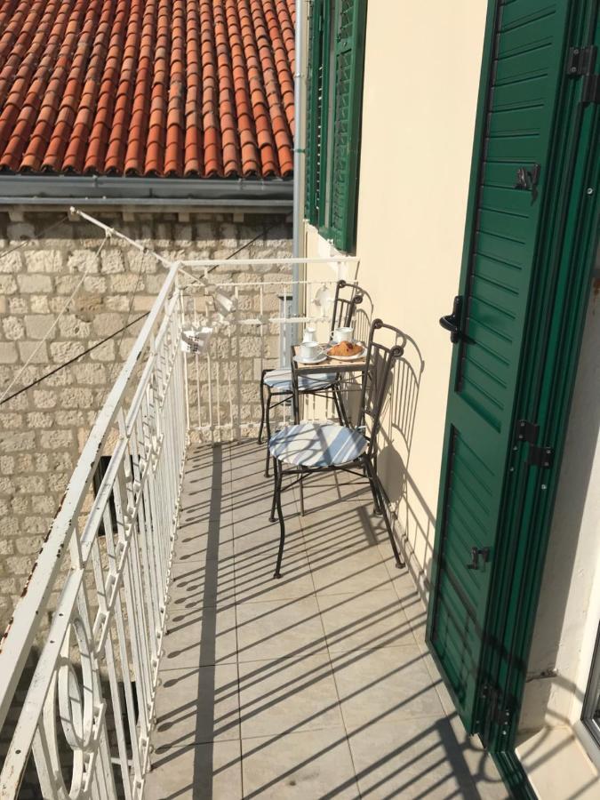Apartment Central Old Town With Private Indoor Garage Parking Split Luaran gambar
